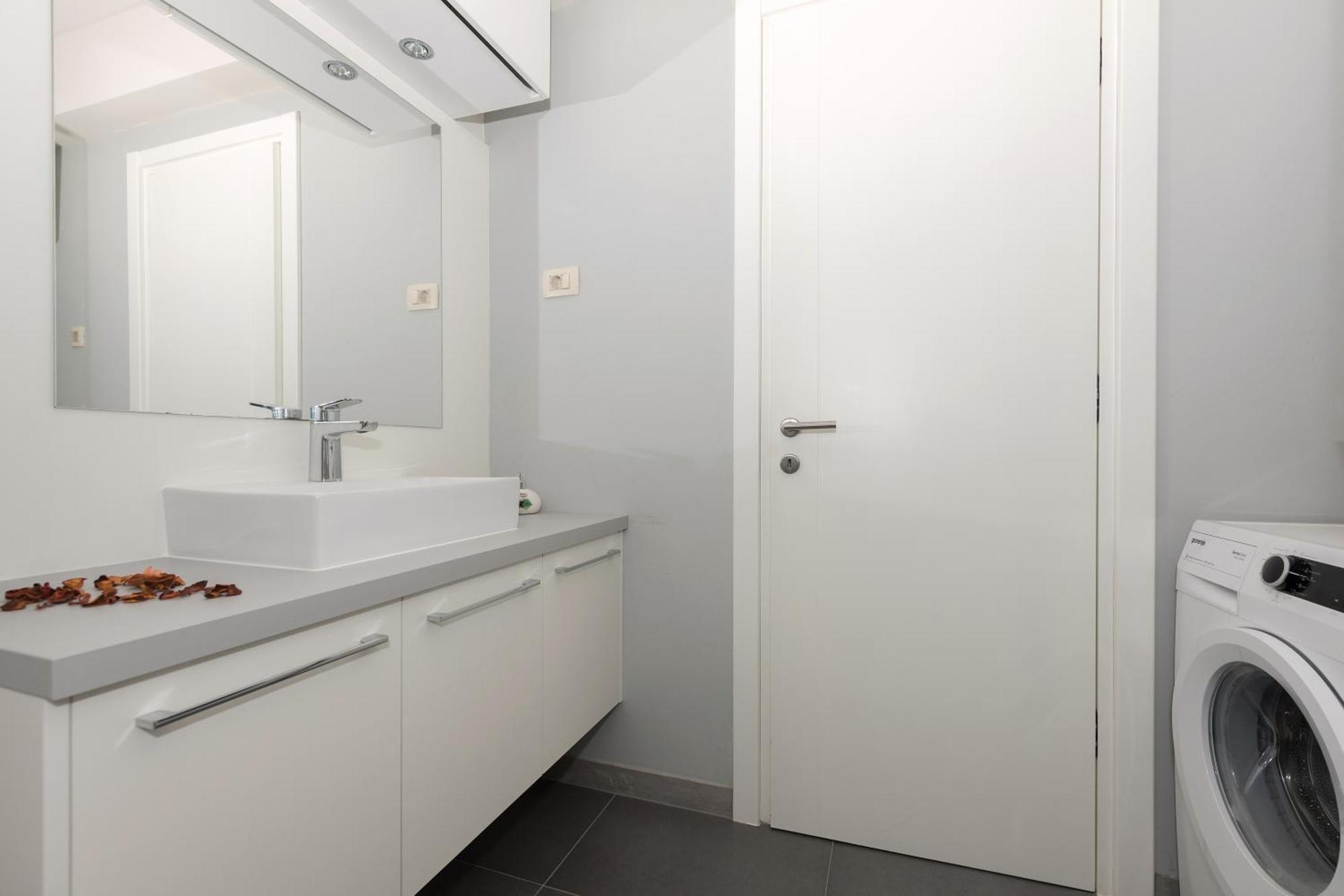 Kati Apartment Макарска Екстериор снимка