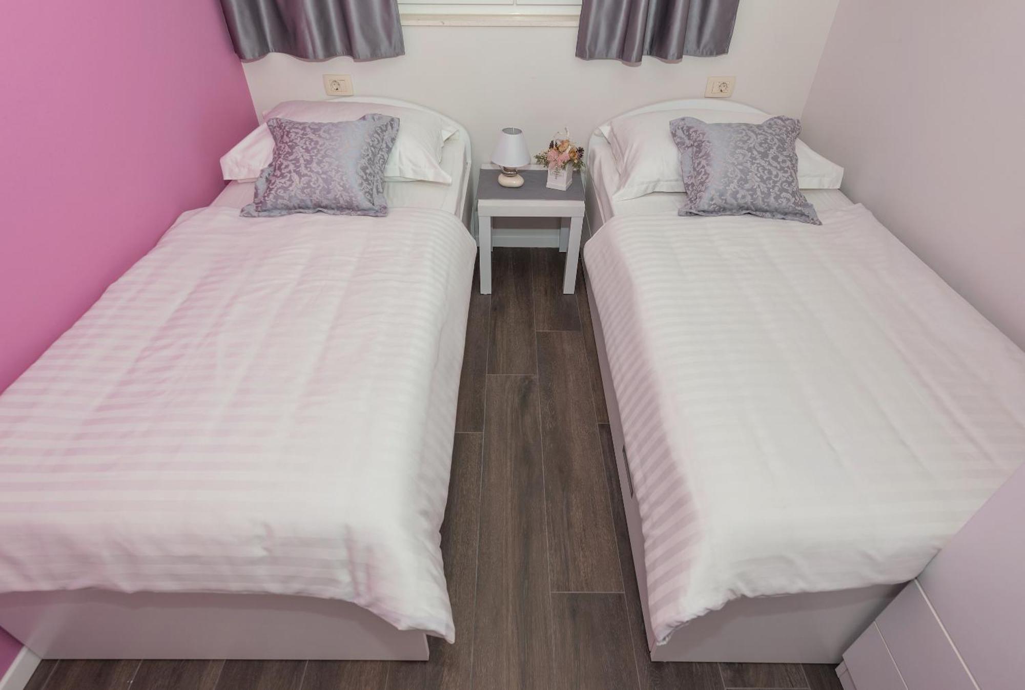 Kati Apartment Макарска Екстериор снимка