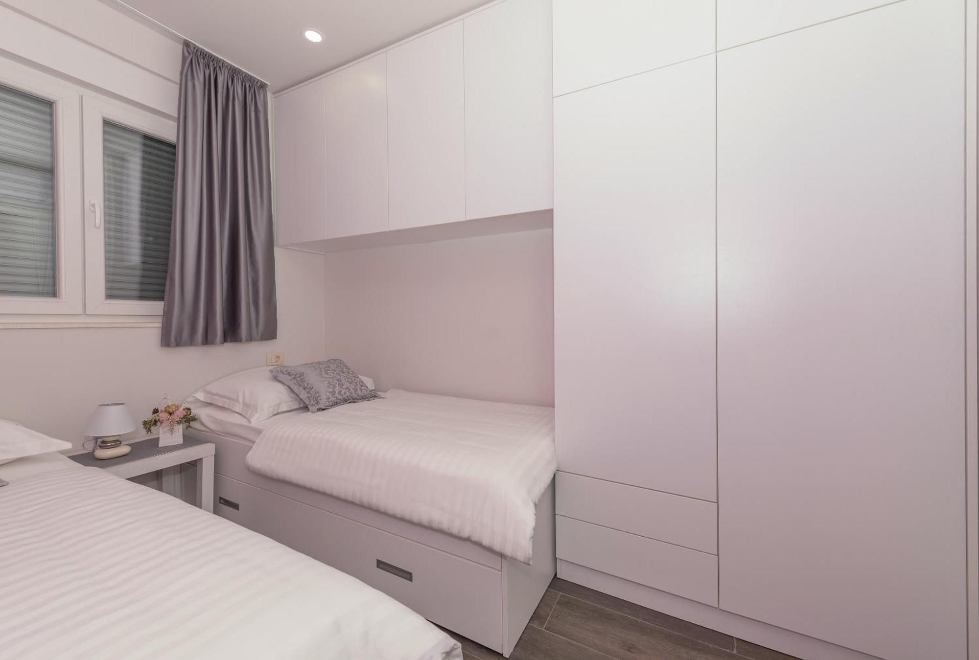 Kati Apartment Макарска Екстериор снимка