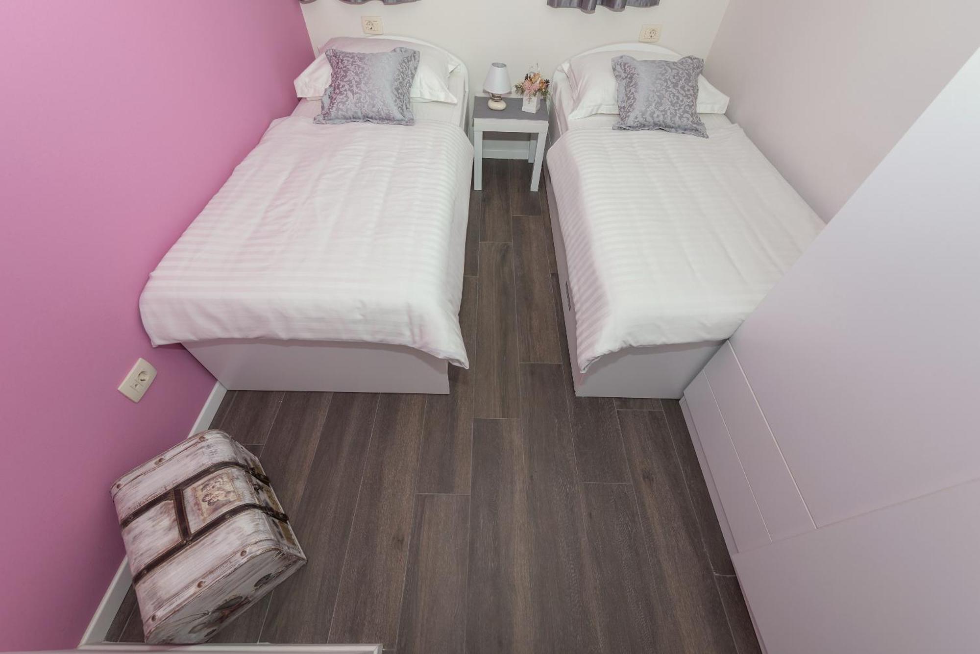 Kati Apartment Макарска Екстериор снимка