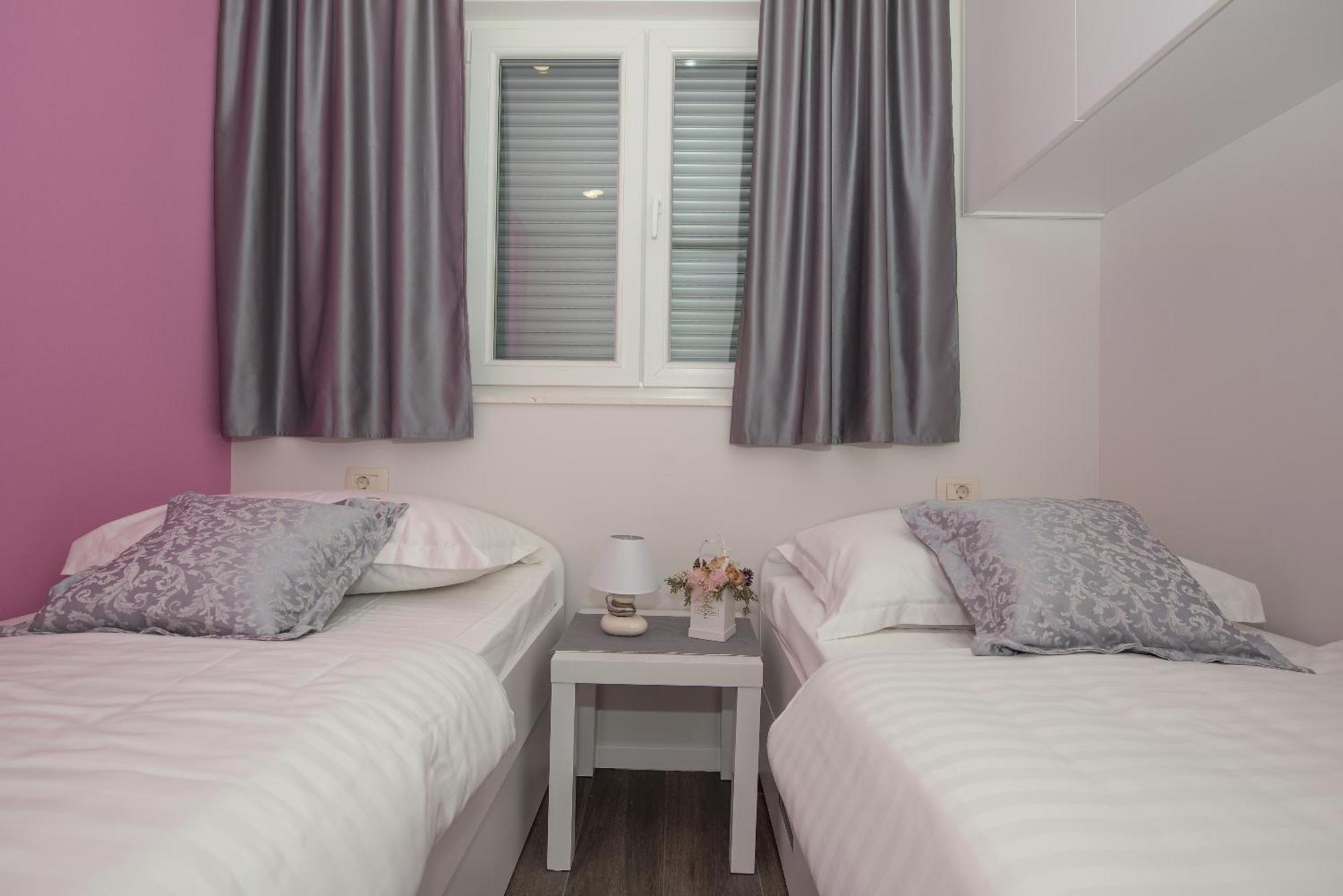 Kati Apartment Макарска Екстериор снимка