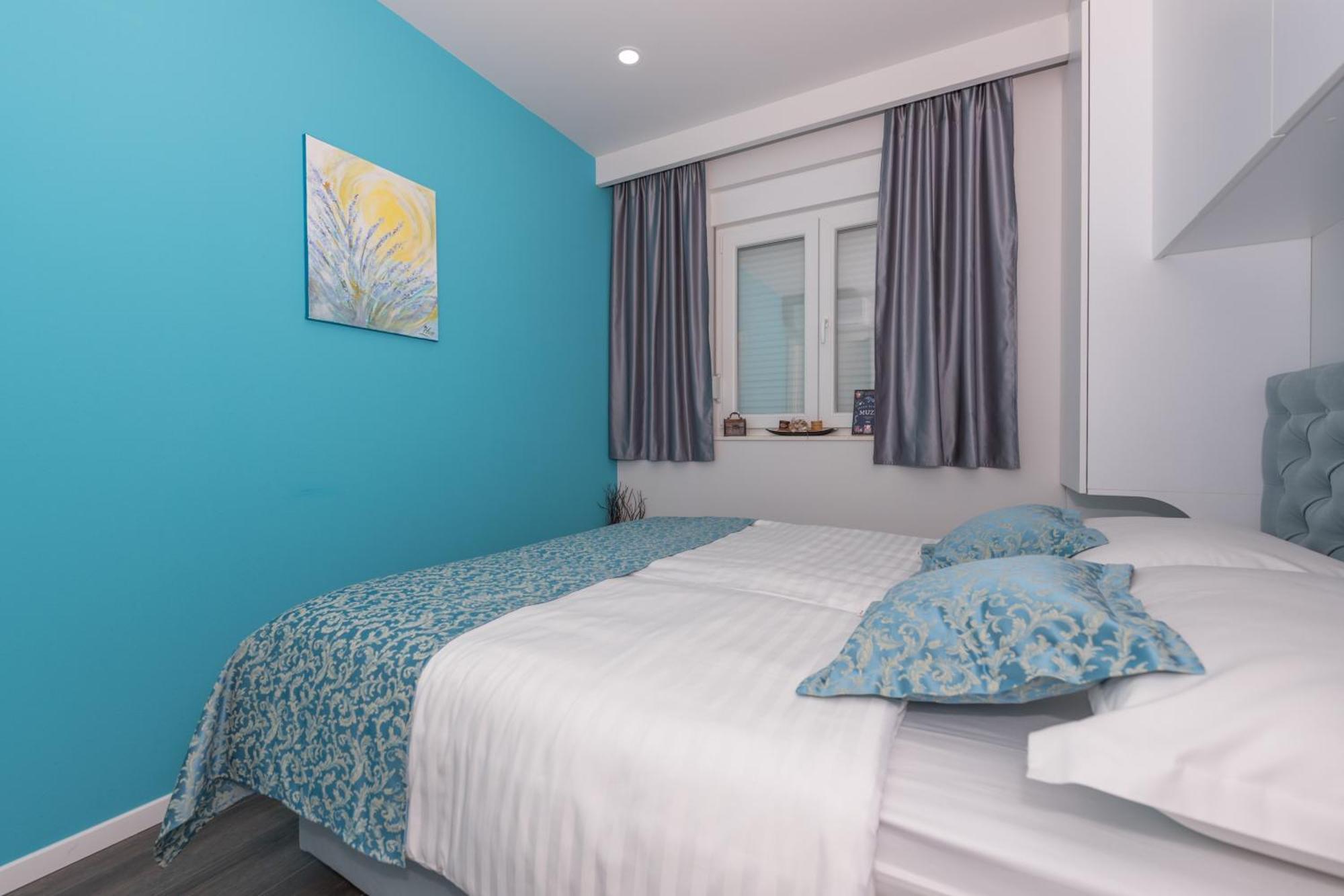 Kati Apartment Макарска Стая снимка