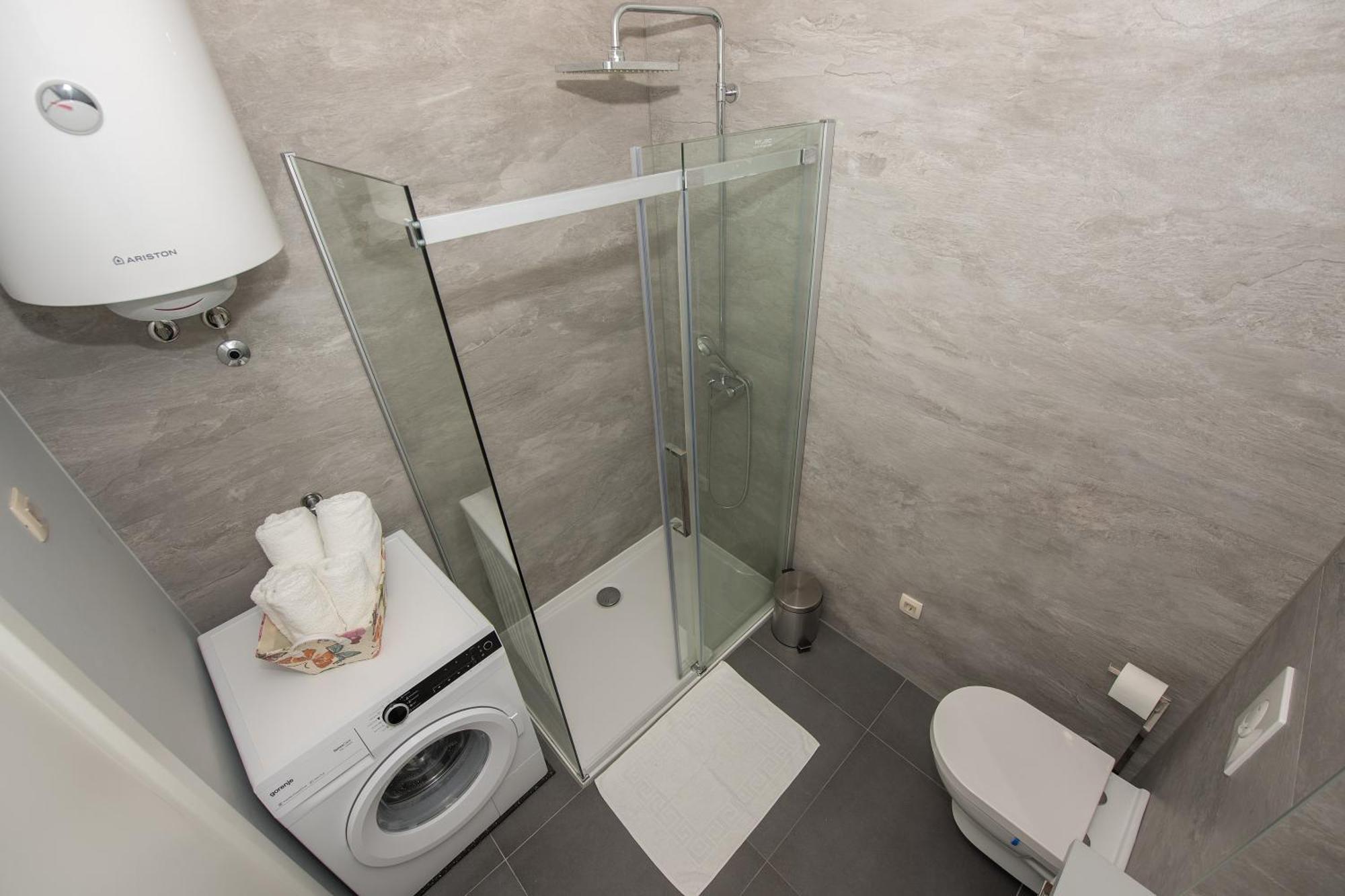 Kati Apartment Макарска Стая снимка