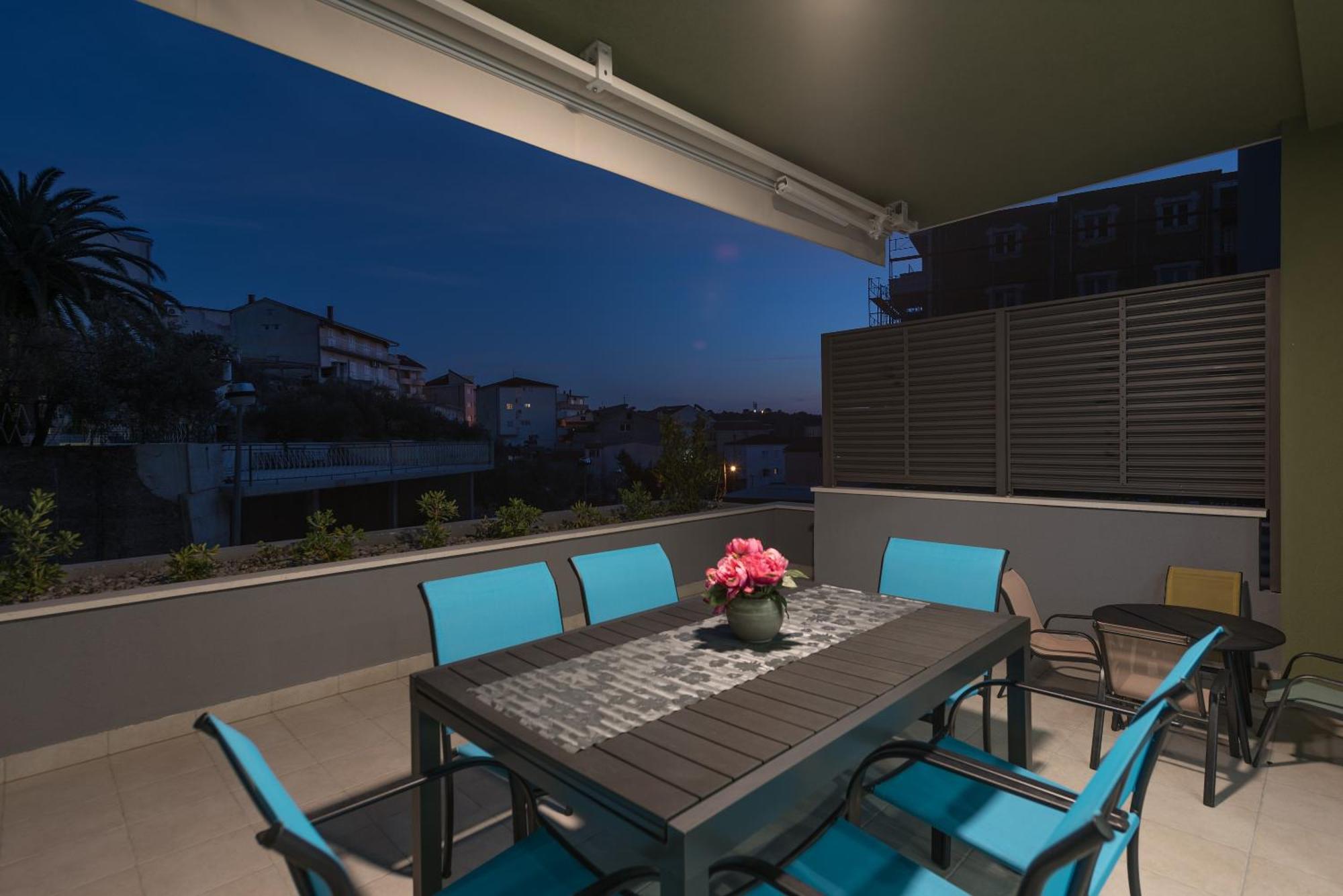Kati Apartment Макарска Стая снимка